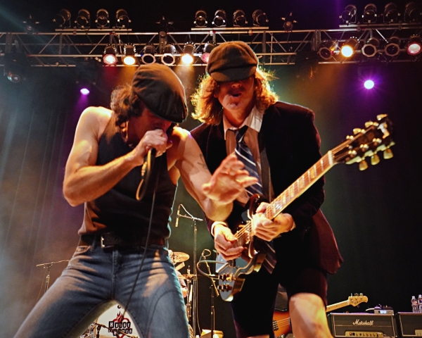 AC/DC Tribute - Back in Black